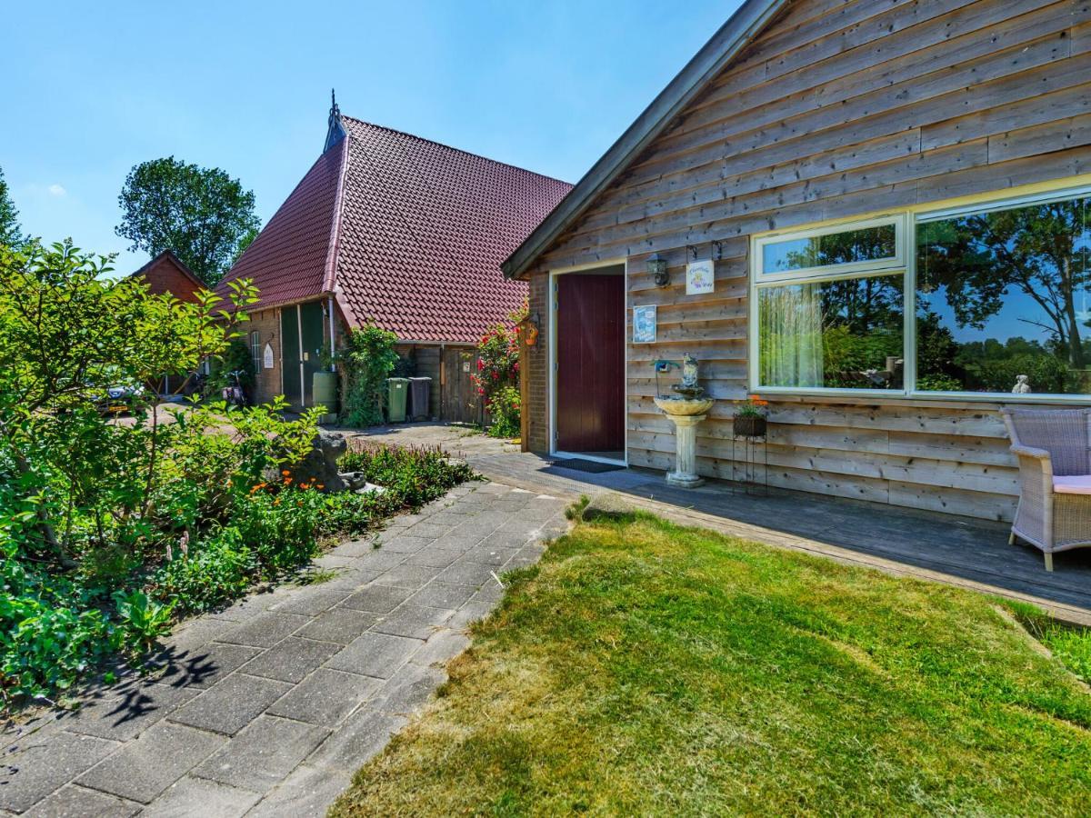 Enticing Holiday Home In Eastermar Near Burgumer Mar Lake Hoogzand Exterior photo
